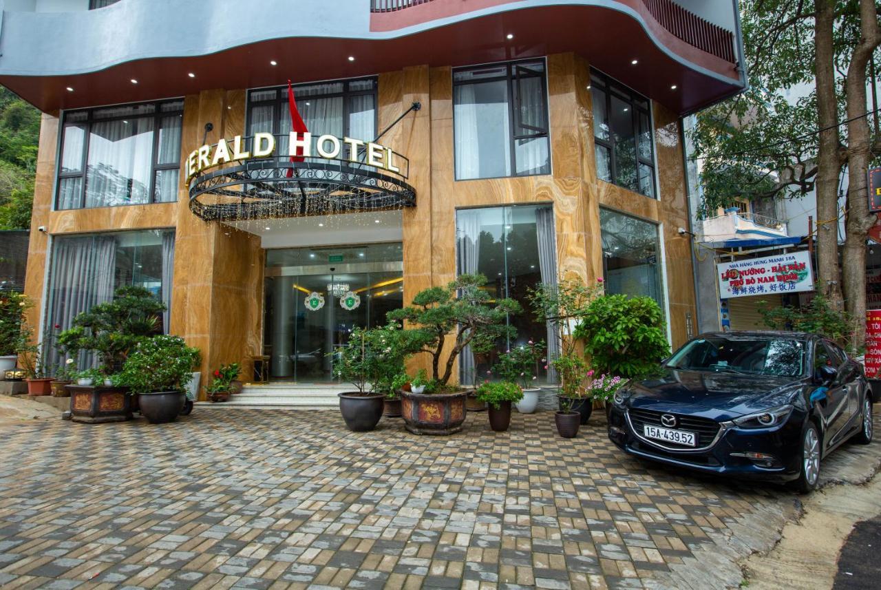 Emerald Hotel Cat Ba Dong Khe Sau Bagian luar foto